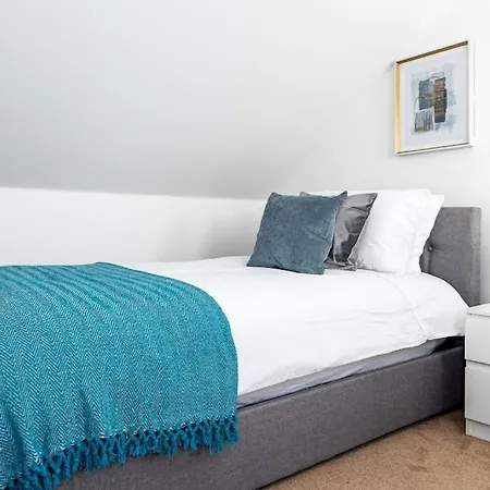 Nyaraló Fortified 4 Bedroom Holly