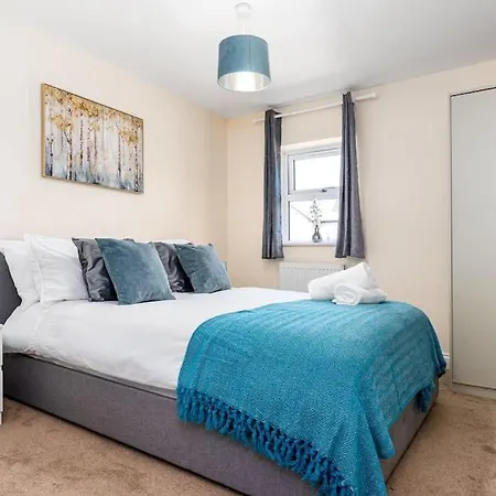 Fortified 4 Bedroom Holly Nyaraló