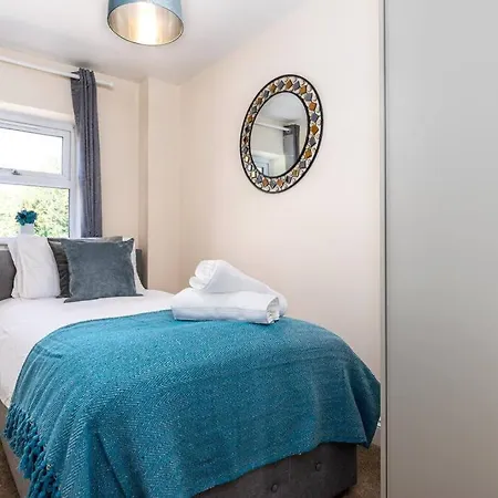 Fortified 4 Bedroom Holly Nyaraló *