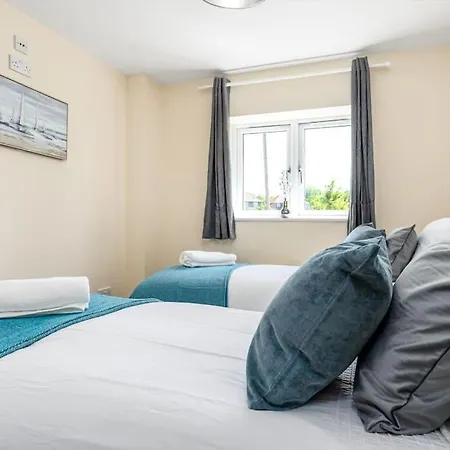 Dom wakacyjny Fortified 4 Bedroom Holly