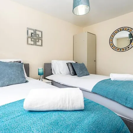 Fortified 4 Bedroom Holly Bristol