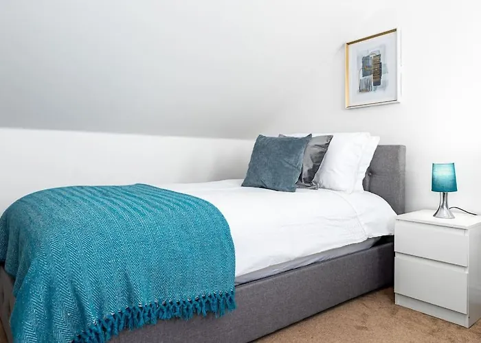 Dom wakacyjny Fortified 4 Bedroom Holly