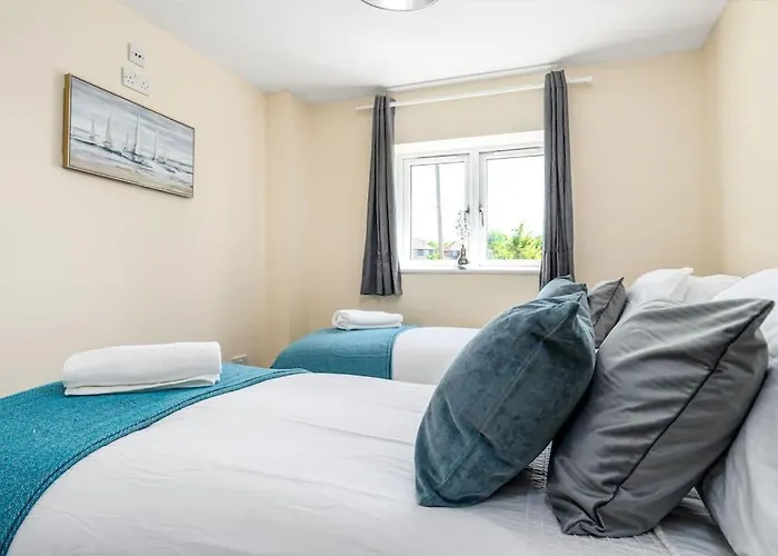 Nyaraló Fortified 4 Bedroom Holly