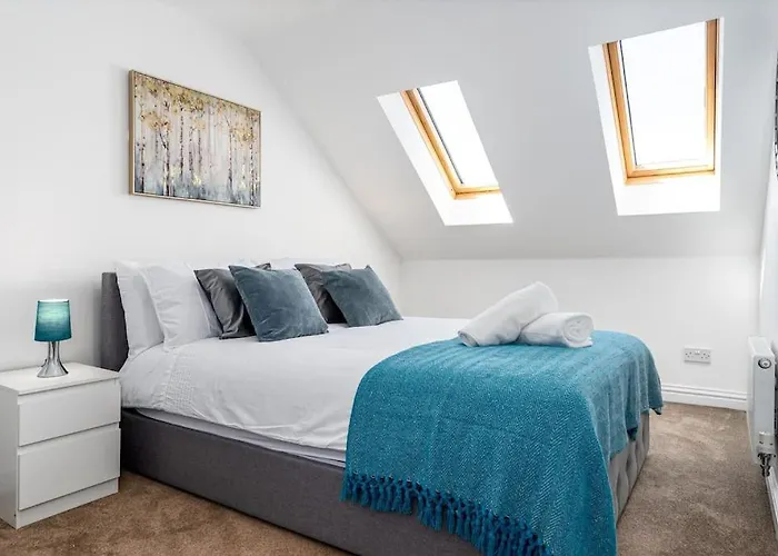 Fortified 4 Bedroom Holly Nyaraló