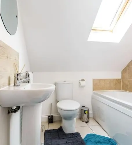 Dom wakacyjny Fortified 4 Bedroom Holly Bristol