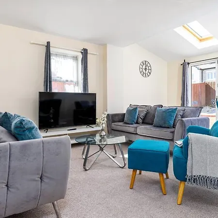 Fortified 4 Bedroom Holly 別荘 *