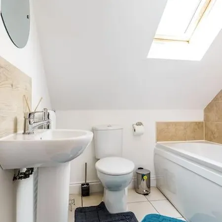 Prázdninový dům Fortified 4 Bedroom Holly Bristol