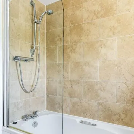 Prázdninový dům Fortified 4 Bedroom Holly Bristol